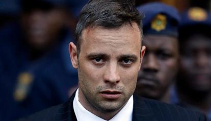 1700826288584_AP Oscar Pistorius libero, la mamma della fidanzata uccisa: "Noi scontiamo un ergastolo"