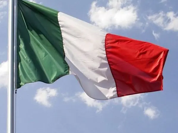 Il-Tricolore-600x450-1 Tricolore 227° anniversario, Mattarella: "Storia e cultura d'Italia"