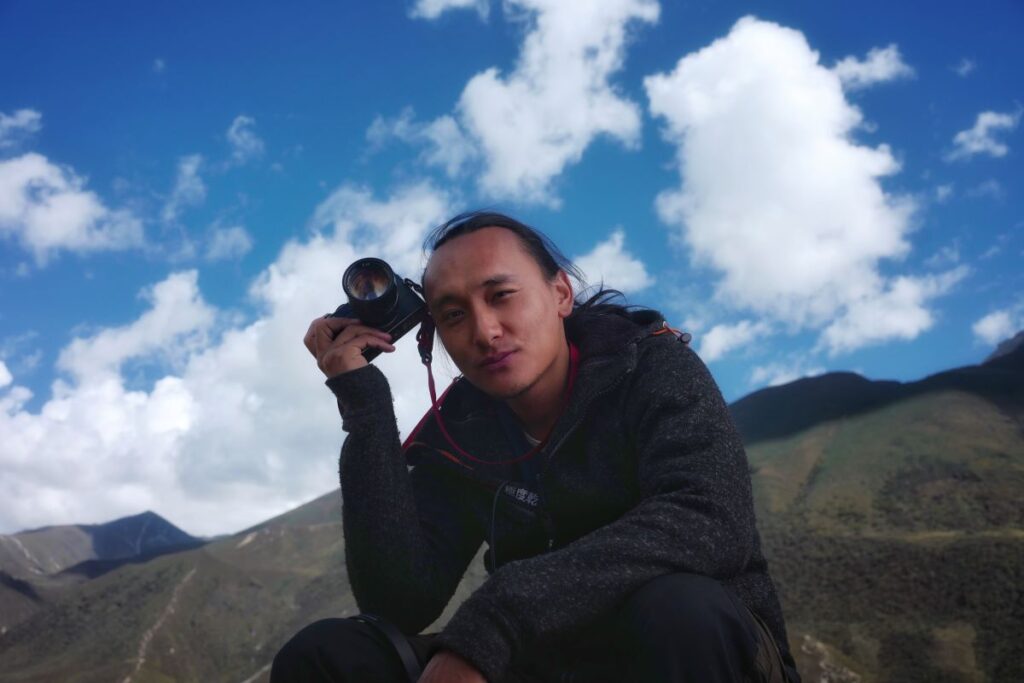 regista-Pawo-Choyning-Dorji_2by_Jigme_Tenzing-1024x683 C’ERA UNA VOLTA IN BHUTAN: al cinema dall’11 aprile
