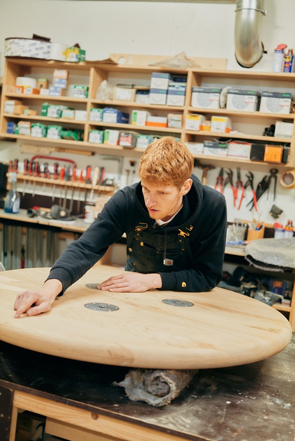 Heilig-Objects-FAT-LEG-65-Dining-Table-Oak-Making-Of_1217 Superdesign Show: l’evento iconico di Superstudio è alle porte