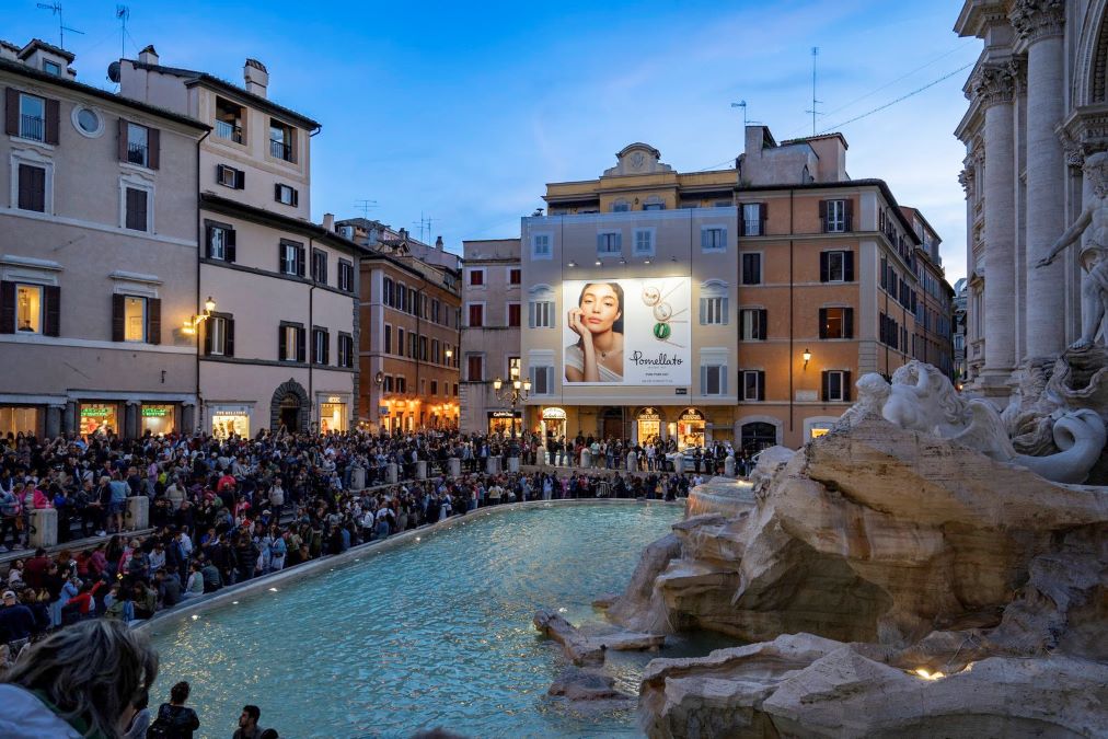 roma-trevi Roma, Fontana di Trevi: Pomellato inaugura il nuovo impianto