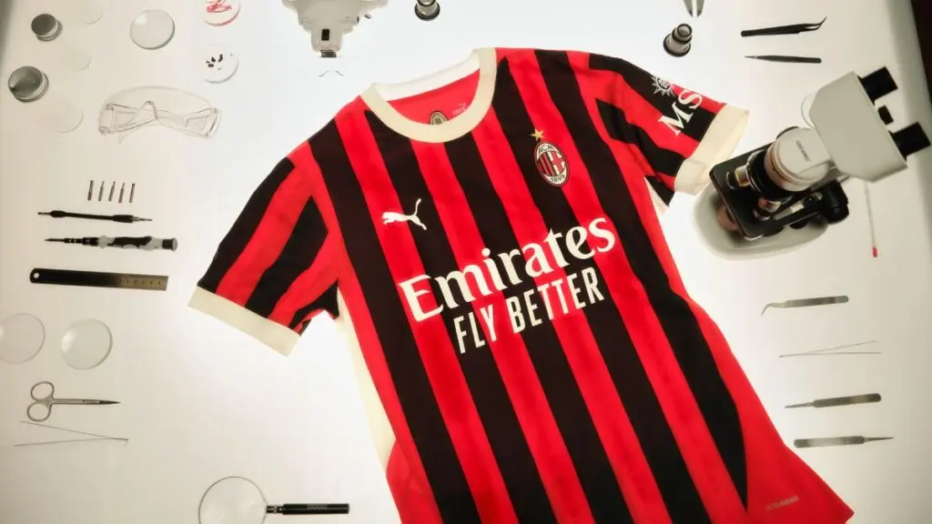24AW_PR_TS_Football_ACM_Home_Matchwear_Product-Detail_0330_16x9_1920x1080-1024x576 AC Milan e Puma presentano il nuovo Home kit del Club 2024/25