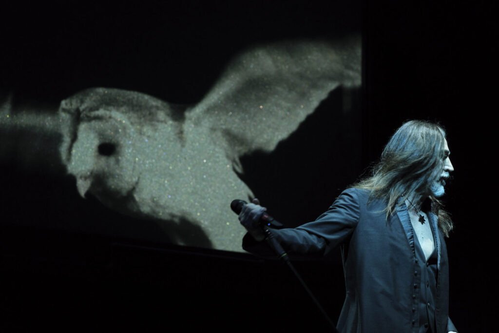 02-LAZARUS©FabioLovino-1024x683 Teatro Arcimboldi - LAZARUS di David Bowie di Valter Malosti con MANUEL AGNELLI - dal 28 maggio al 1 giugno