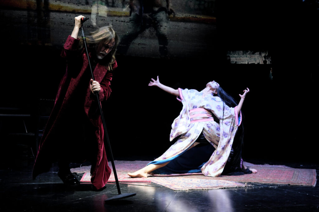 04-LAZARUS©FabioLovino-1024x683 Teatro Arcimboldi - LAZARUS di David Bowie di Valter Malosti con MANUEL AGNELLI - dal 28 maggio al 1 giugno