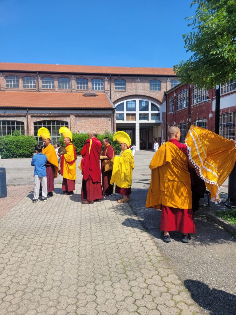 20250525_112431-768x1024 Vesak 2025, Milano: giornate dedicate alla cura, alla pace e al dialogo interculturale