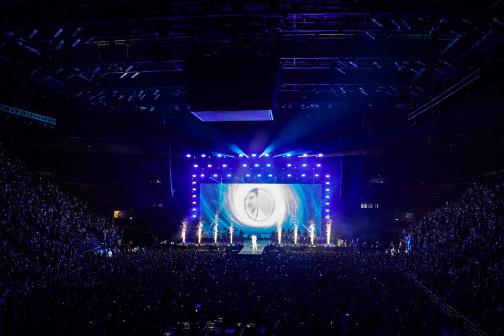 ALBAN-SKENDERAJ_Sold-out-allUnipol-Forum_Foto-2-@Luca-Marenda-1024x682 GRANDE SUCCESSO PER IL CONCERTO-EVENTO DI ALBAN SKËNDERAJ