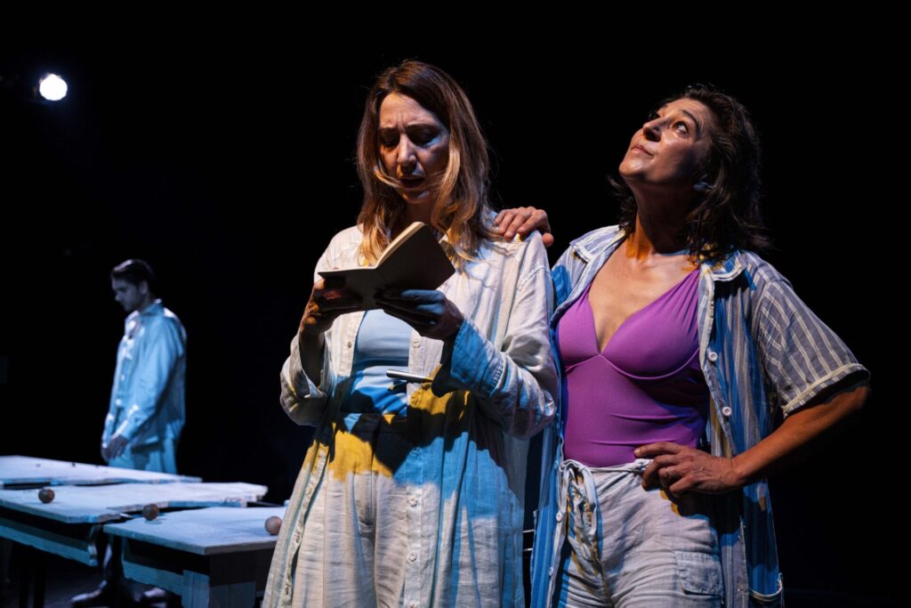 Arrusi_08-1024x683 Al TEATRO FILODRAMMATICI DI MILANO "ARRUSI" DAL 20 AL 25 MAGGIO 2025