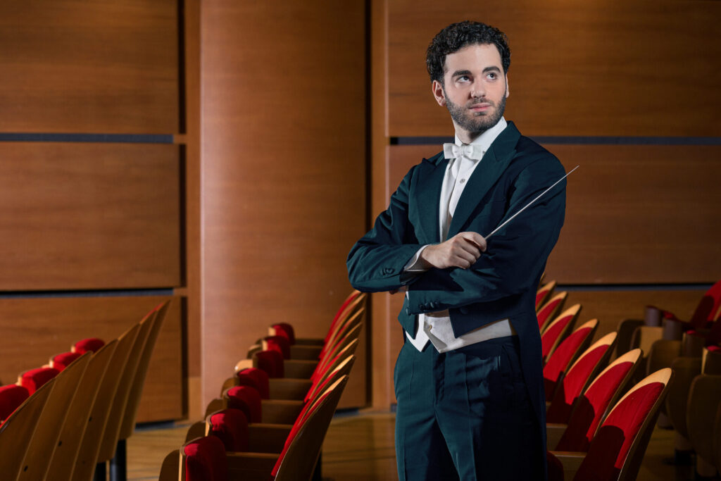 Emmanuel-Tjeknavorian-foto-Sergio-Bertani_SBZ1127-R235-1-1024x683 Orchestra Sinfonica di Milano | Emmanuel Tjeknavorian interpreta Mahler all'Auditorium di Milano | 23-25 maggio, Auditorium di Milano