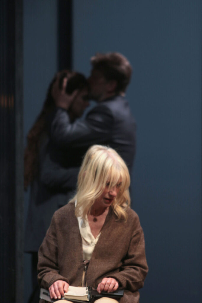 INTORNO-AL-VUOTO-PESCE-FOGACCI-GIORGI--683x1024 INTORNO AL VUOTO GIANLUIGI FOGACCI E PAOLA GIORGI 15 | 18 maggio al Teatro Menotti Milano