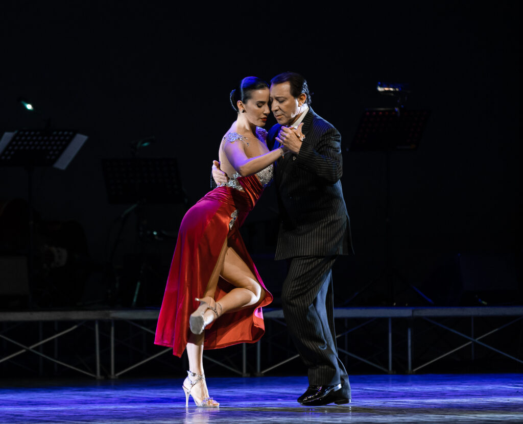 Miguel-Zotto-e-Daiana-Guspero-001-694A0757-1024x831 Miguel Ángel Zotto Daiana Guspero TANGO. HISTORIAS DE ASTOR