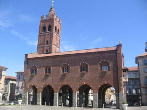 Arengario-esterno-1-300x225 Contatti