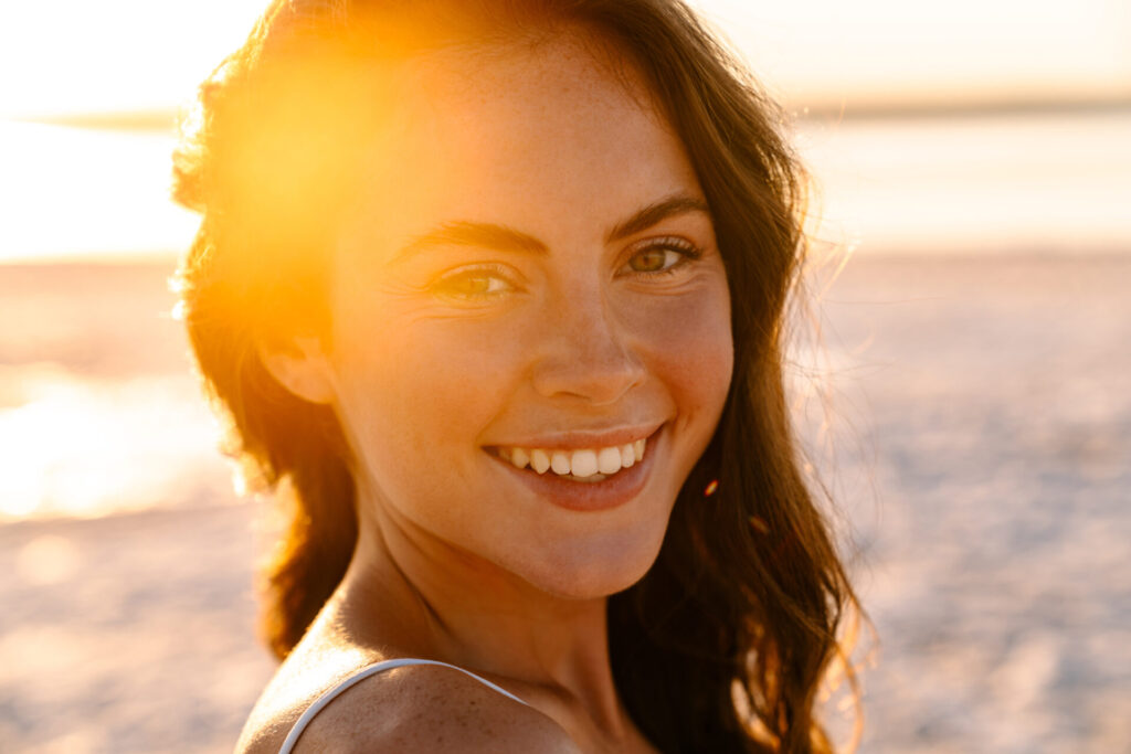 Immagine-donna-Sunscreen-SPF-50--1024x683 SOLARI: NOVITA PRODOTTI | PROTEZIONE E PREVENZIONE SOLARE POST TRATTAMENTI DI MEDICINA ESTETICA