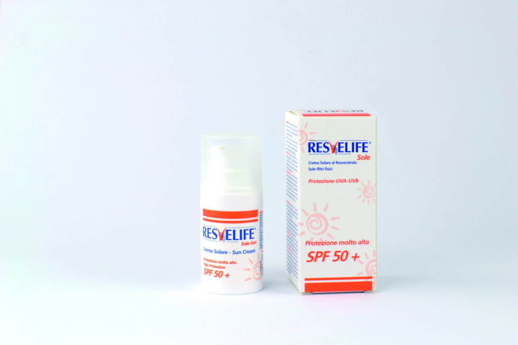 Resvelife-sole-SPF-50-1024x683 SOLARI: NOVITA PRODOTTI | PROTEZIONE E PREVENZIONE SOLARE POST TRATTAMENTI DI MEDICINA ESTETICA