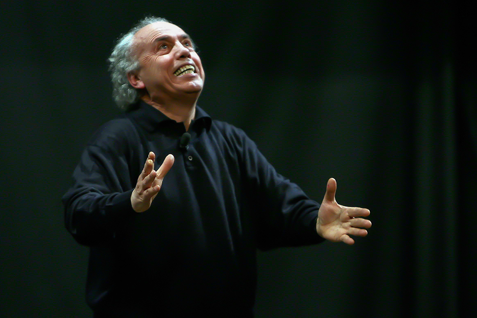 mario-pirovano-2-1-1 “Mistero Buffo” al Castello visconteo di Legnano: Mario Pirovano giovedì 19 giugno porta in scena l’attualità di Dario Fo
