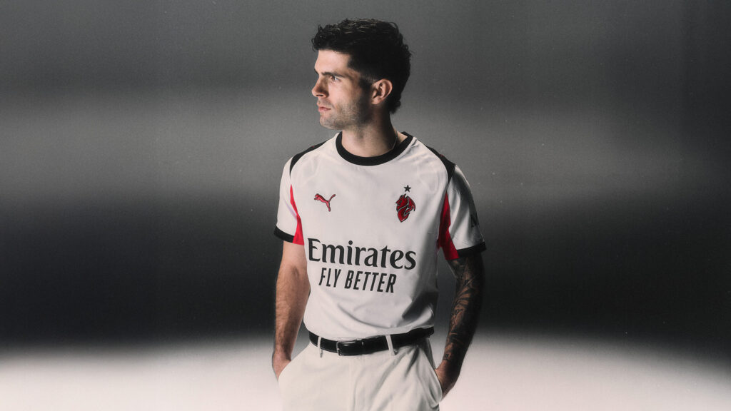 25AW_PR_TS_Football_AC-Milan_Away_Matchwear_Pulisic_2270_16x9_1920x1080px-1024x576 PUMA & AC MILAN SVELANO IL NUOVO AWAY KIT PER LA STAGIONE 2025/26