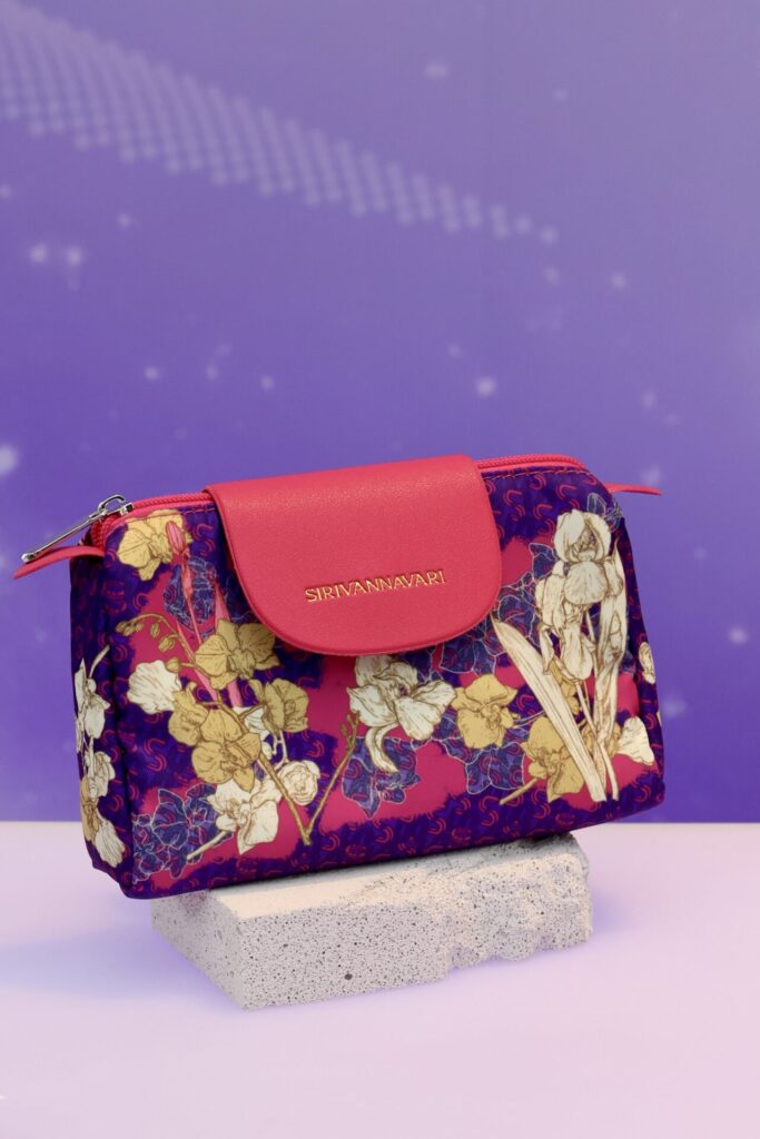 TG-Amenities-Kit_013-683x1024 Eleganza in volo: SIRIVANNAVARI firma l'esclusivo Amenity Kit per Thai Airways