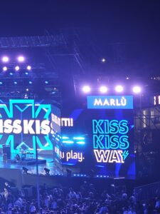 marlu-al-Kiss-Kiss-Way-2025-1-225x300 Musica