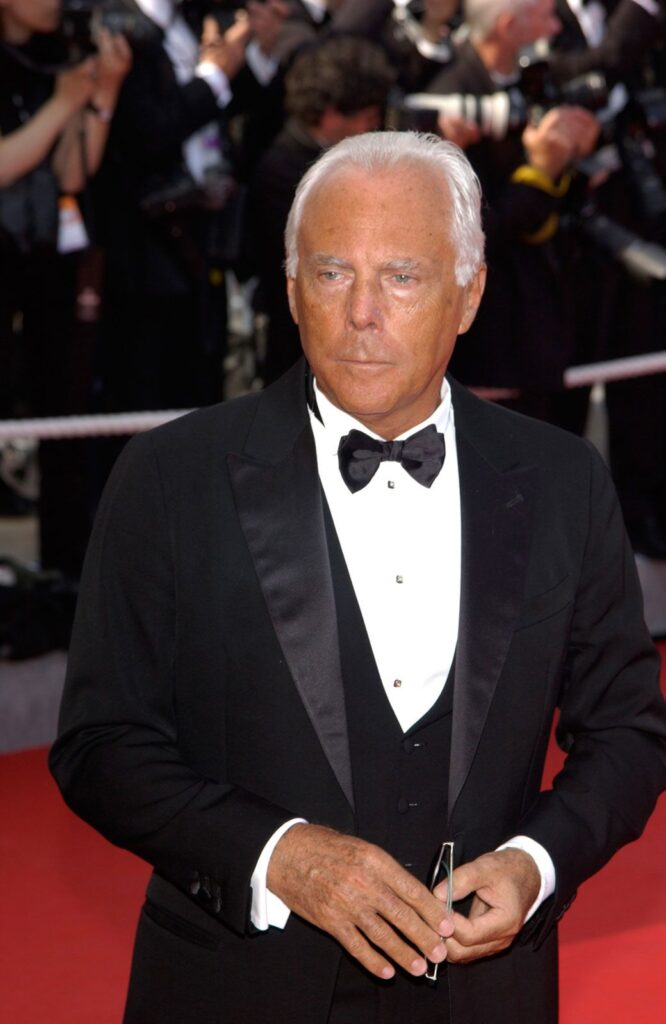 Giorgio-Armani-2002-666x1024 Giorgio Armani, icona dell'eleganza, ci ha lasciato