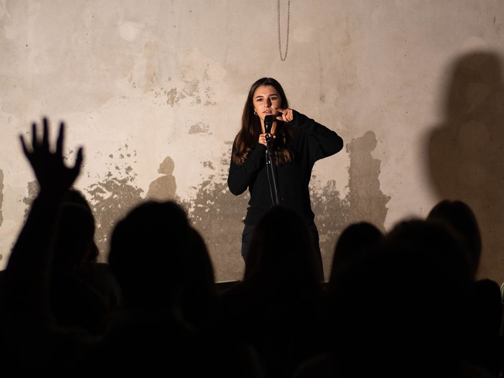 Cascina-Cuccagna_phCredits_Giulio-Zamponi_7281-low-1024x768 Dal 23 settembre il teatro del mercoledì sera di Cascina Cuccagna a Milano cambia forma ogni settimana