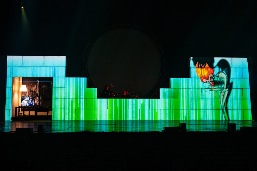 the-wall-DSC03614Foto-di-Marco-Rimmaudo-1024x682 Pink Floyd Legend in “The Wall” al TAM di Milano venerdì 25 settembre. Sul palco anche i giovanissimi di Musical Weekend.