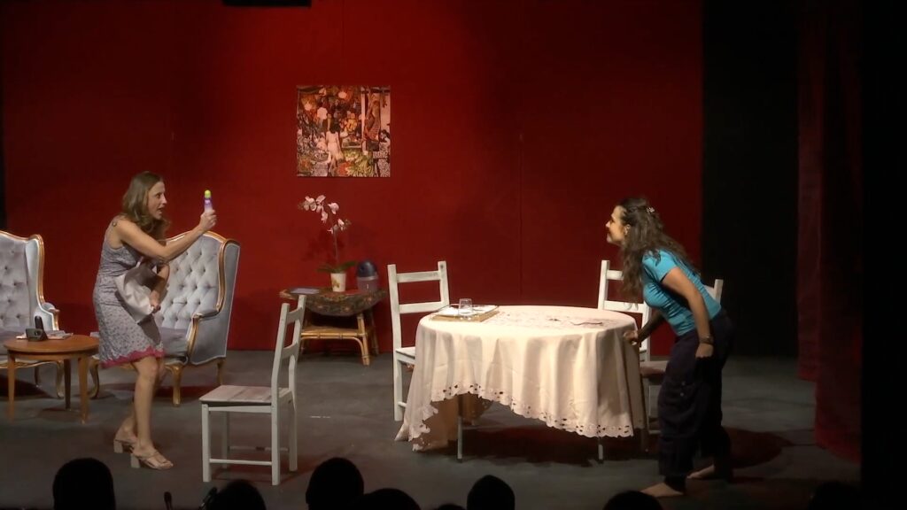 La-strana-coppia8-1024x576 MTM Teatro Leonardo - LA STRANA COPPIA - Versione al femminile con Monica Faggiani e Valentina Ferrari - dal 5 novembre